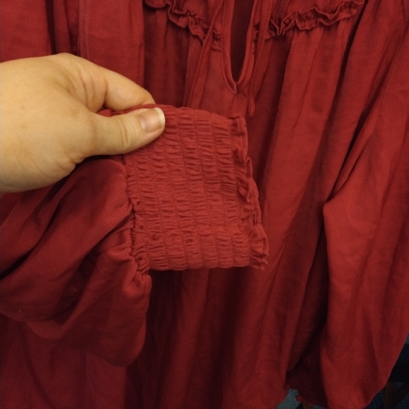 NEW!! RASPBERRY RUFFLED BLOUSE , PLUS SIZE 3X - Picture 2 of 4